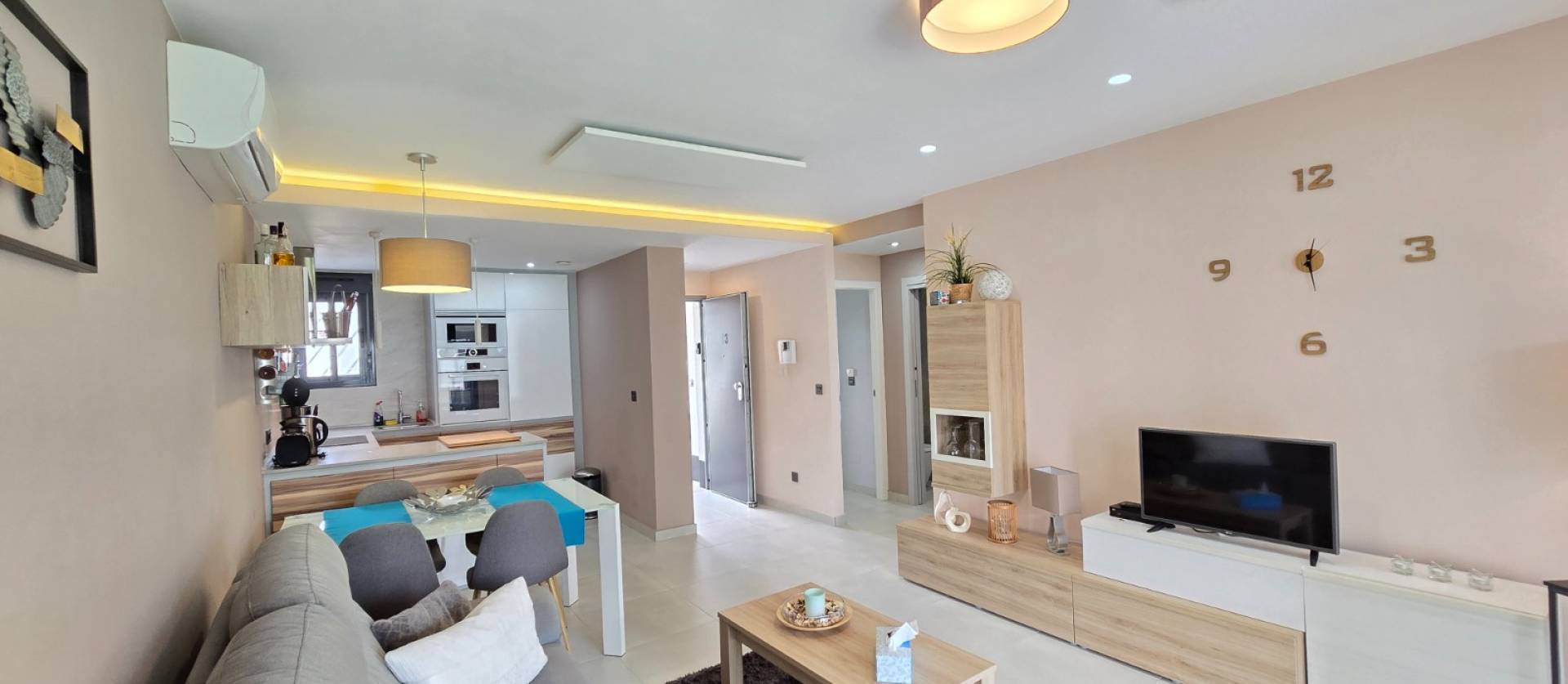 Sale - Apartment / Flat * - Orihuela Costa * - Punta Prima *