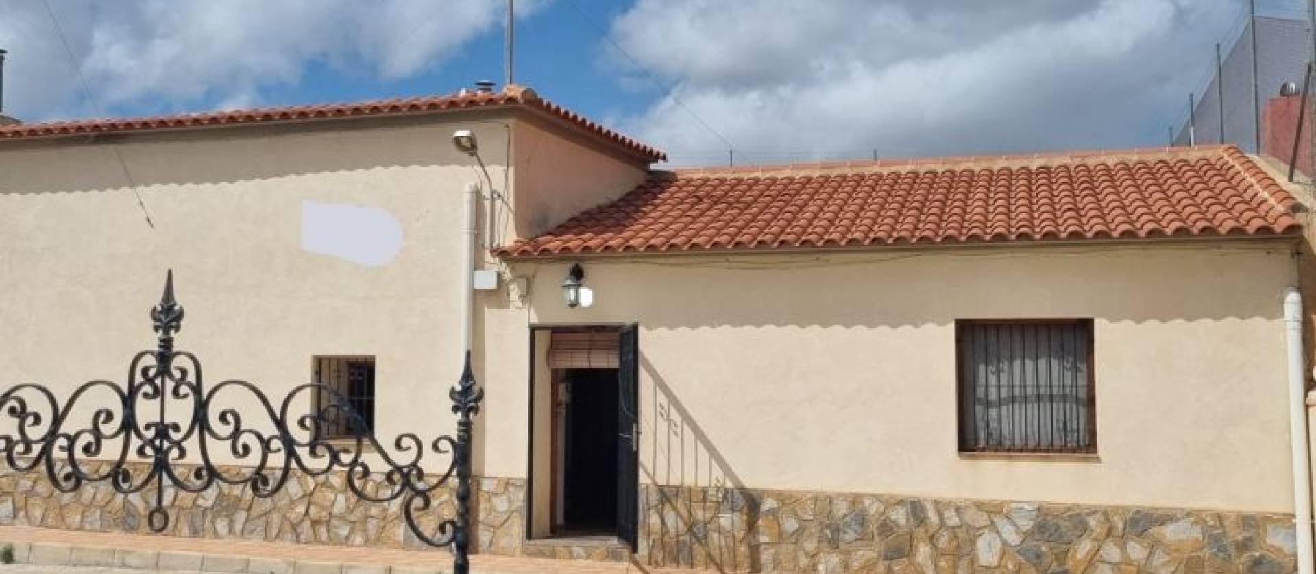 Sale - Country House - Hondón de las Nieves