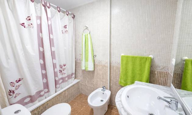 Sale - Apartment - Torrevieja - Centro