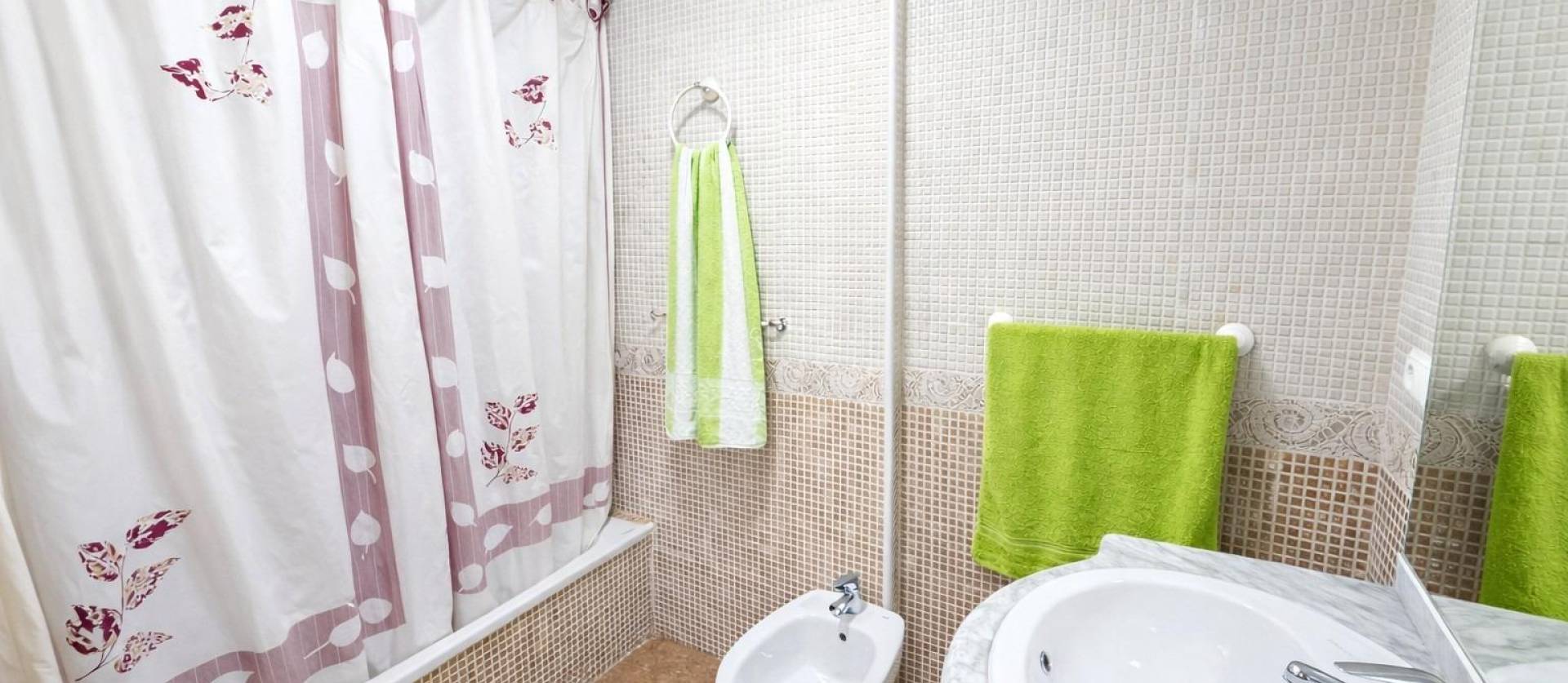 Sale - Apartment - Torrevieja - Centro