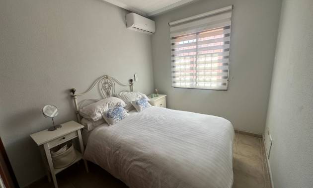 Revente - Apartment - Torrevieja - Aguas Nuevas
