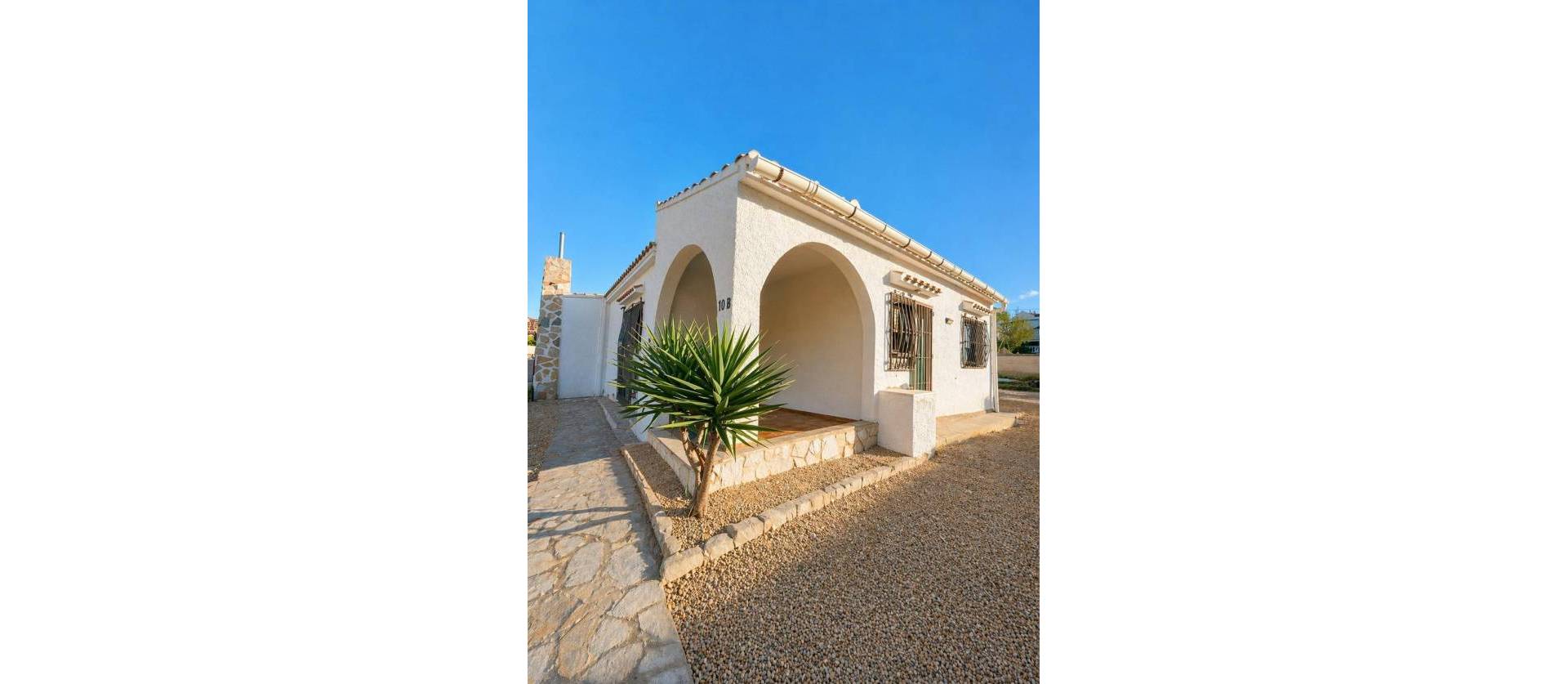 Sale - Villa - Torrevieja - Aguas Nuevas