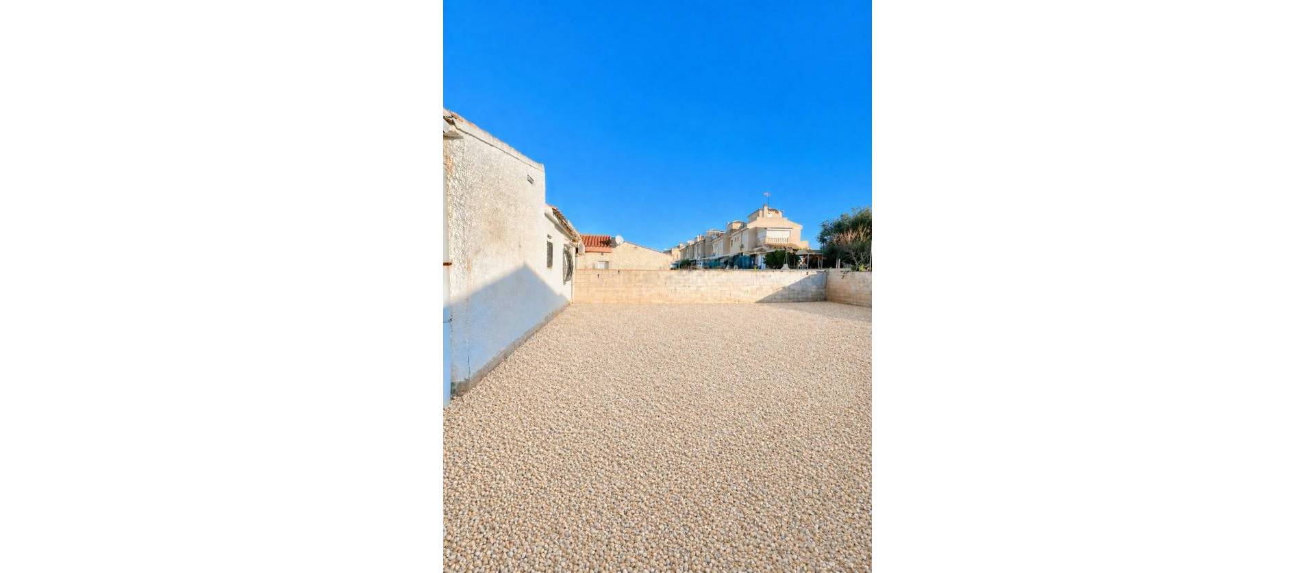 Sale - Villa - Torrevieja - Aguas Nuevas