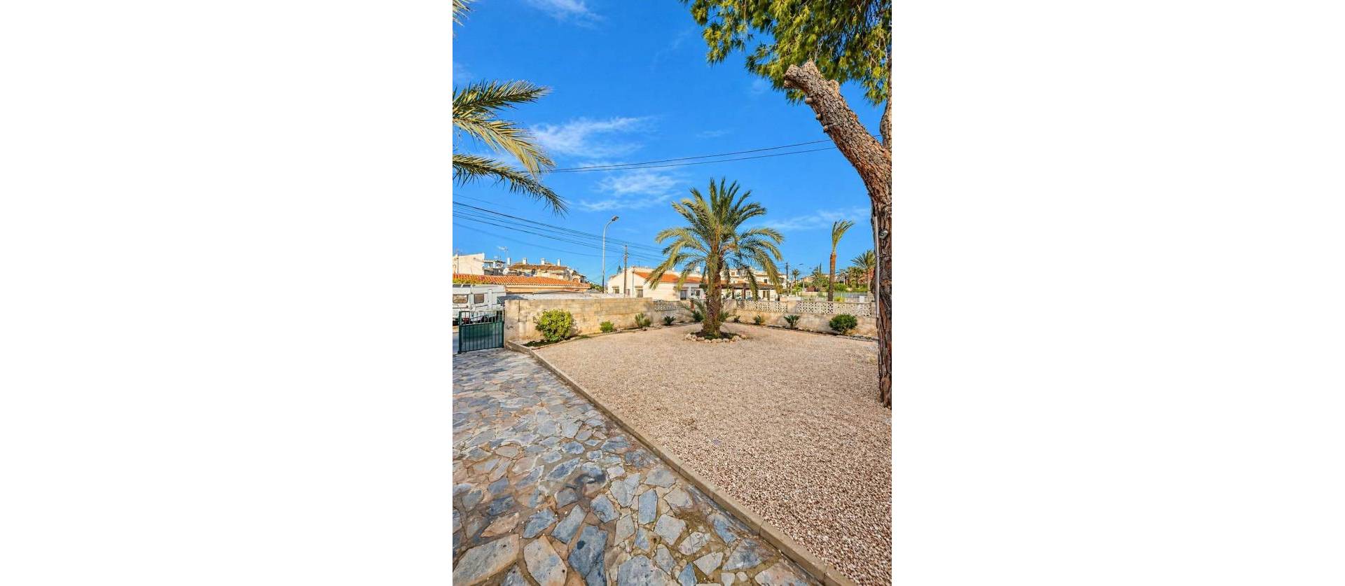Sale - Villa - Torrevieja - Aguas Nuevas