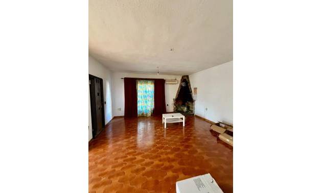 Sale - Villa - Torrevieja - Aguas Nuevas