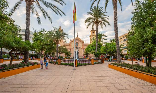 Sale - Apartment - Torrevieja - Centro - Muelle Pesquero