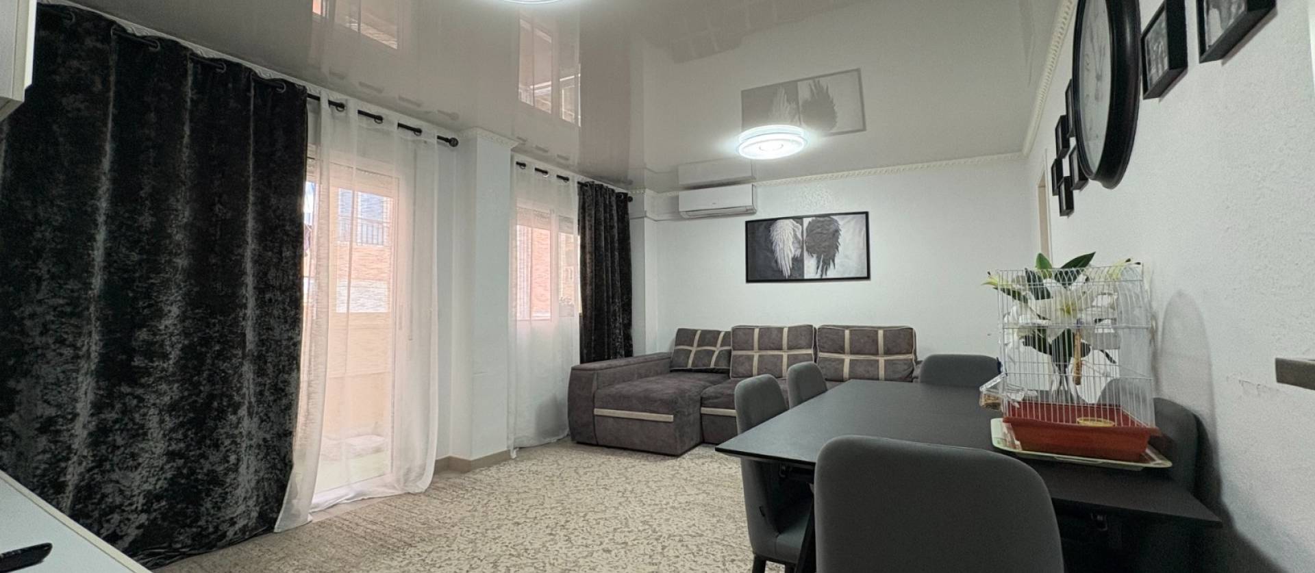 Sale - Apartments - Torrevieja - Centro
