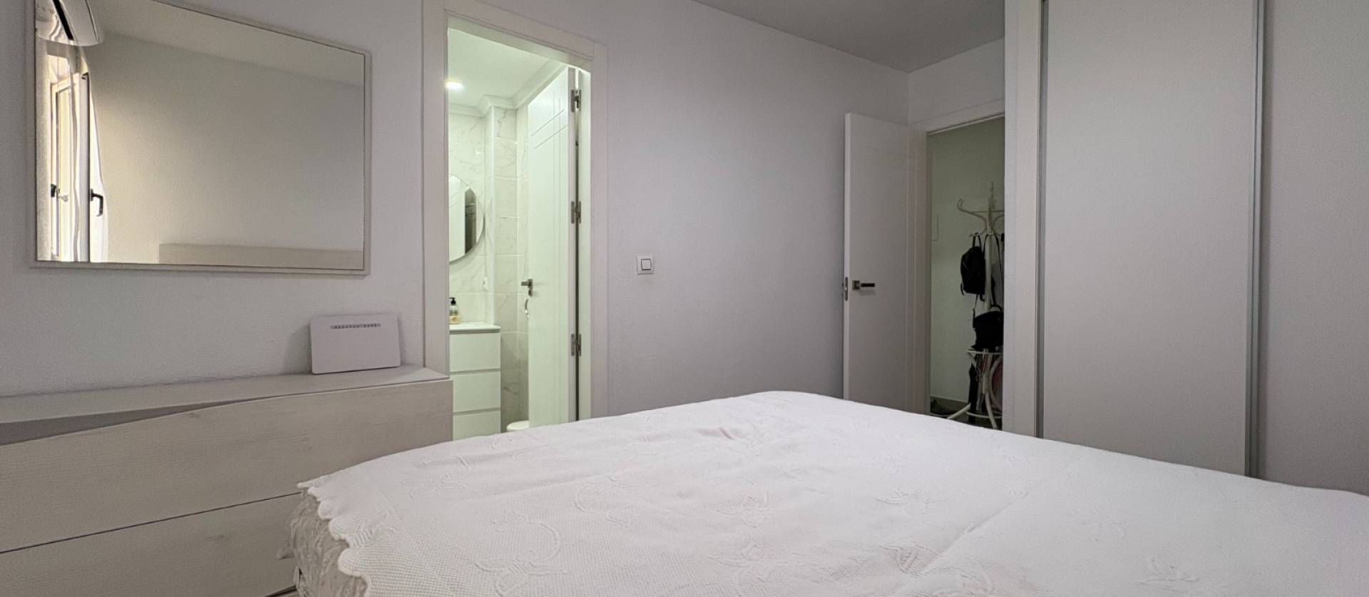Sale - Apartments - Torrevieja - Centro