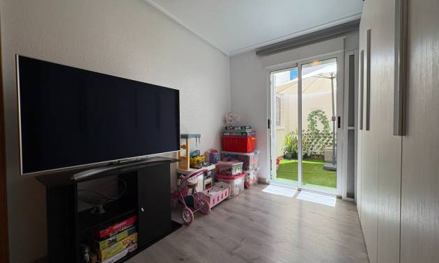 Sale - Apartments - Torrevieja - Centro