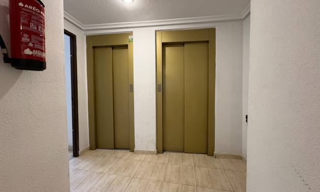 Sale - Apartments - Torrevieja - Centro