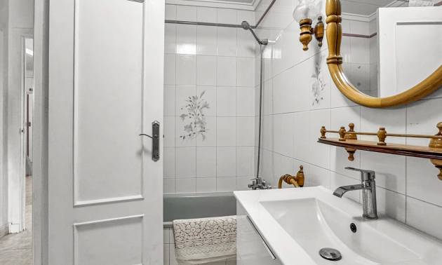 Sale - Apartment - Torrevieja - Playa de los Locos