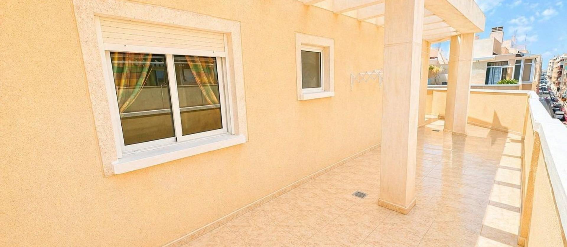 Sale - Apartment - Torrevieja - Centro