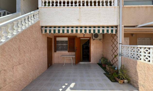 Sale - Bungalow - Torrevieja - Playa de los Naufragos