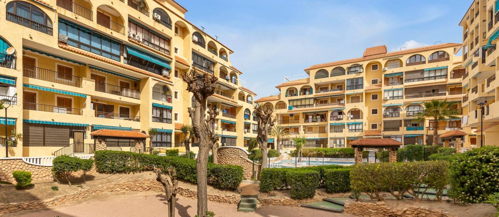 Sale - Apartment - Torrevieja - La Mata