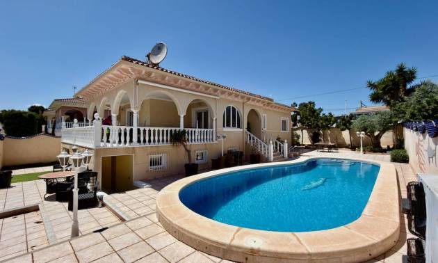 Sale - Villa - Ciudad Quesada - Urbanizaciones