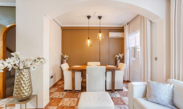 Sale - Villa - Orihuela Costa - La Regia