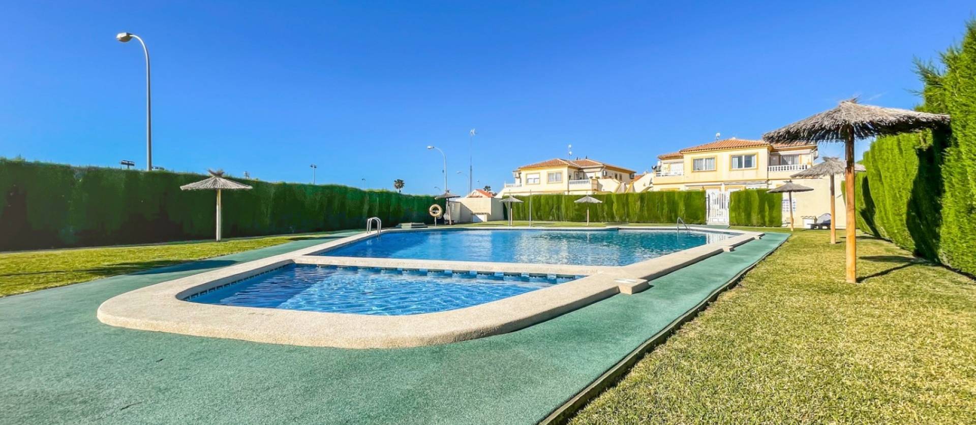 Sale - Bungalow - Orihuela Costa - Playa Flamenca