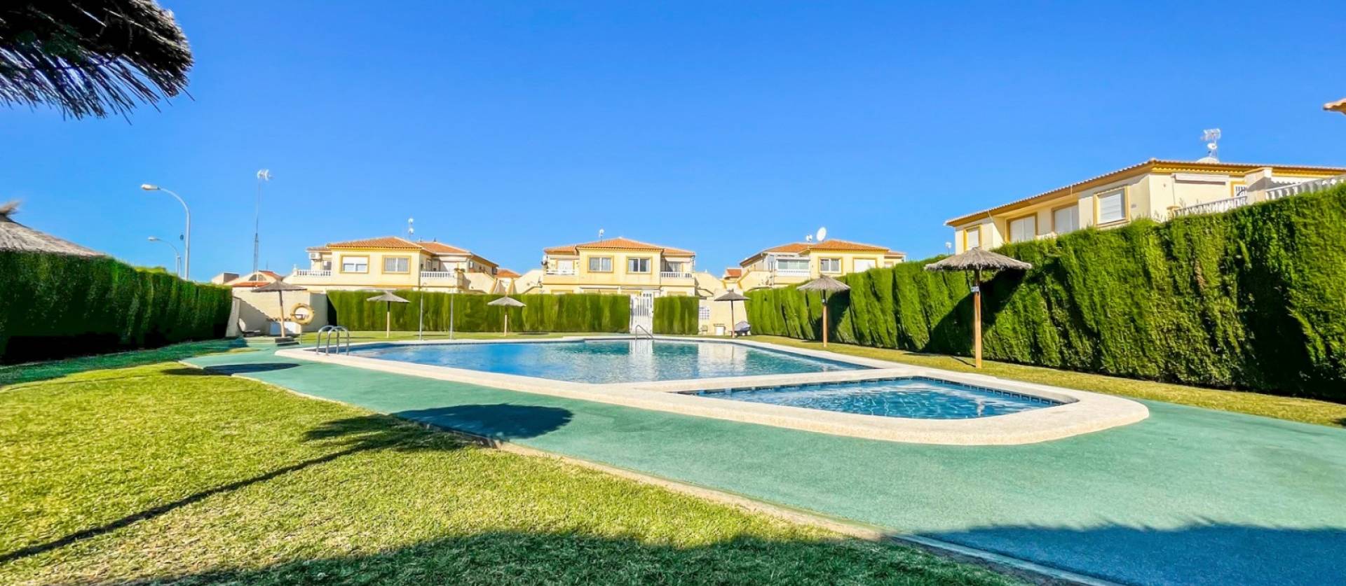 Sale - Bungalow - Orihuela Costa - Playa Flamenca