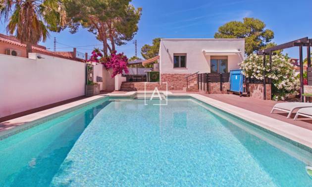 Sale - 4. House - Detached Villa - Pinar de Campoverde