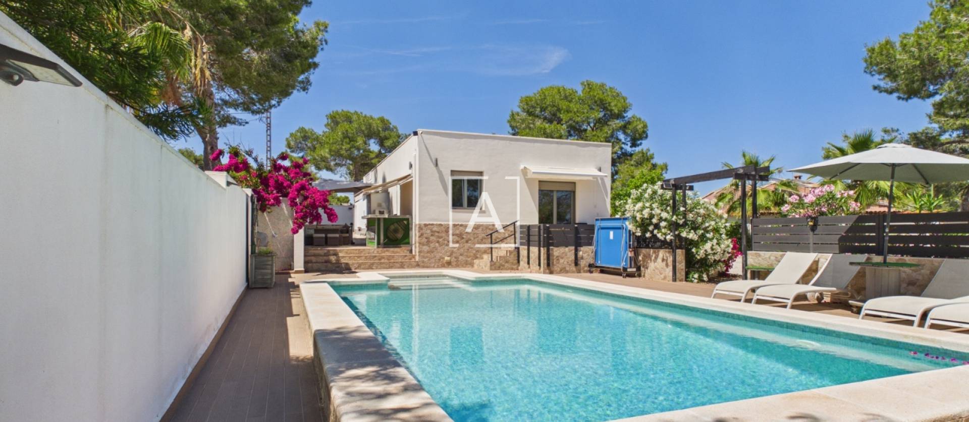 Sale - 4. House - Detached Villa - Pinar de Campoverde