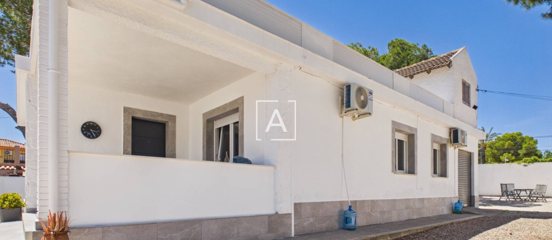 Sale - 4. House - Detached Villa - Pinar de Campoverde