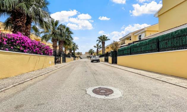 Sale - Villa - Orihuela Costa - Los Dolses