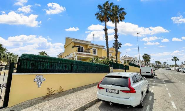 Sale - Villa - Orihuela Costa - Los Dolses