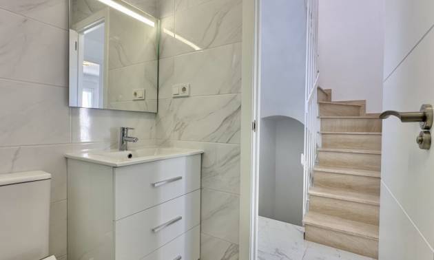 Sale - Townhouse - Torrevieja - Los Balcones
