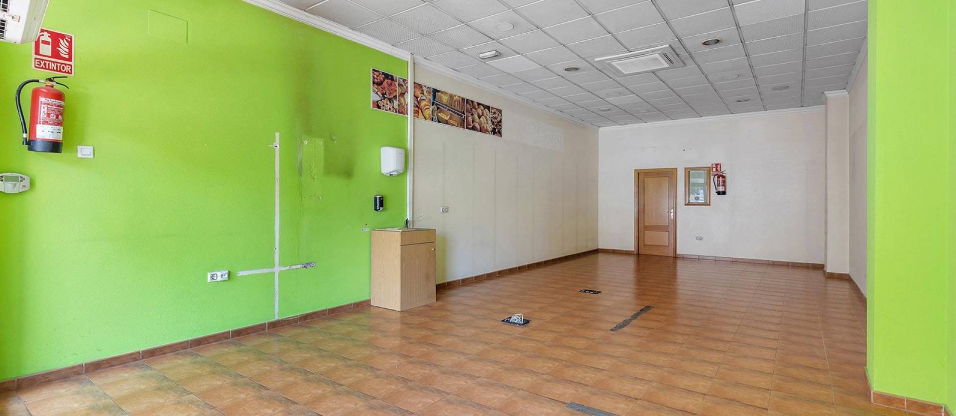Sale - Commercial - Torrevieja - Centro