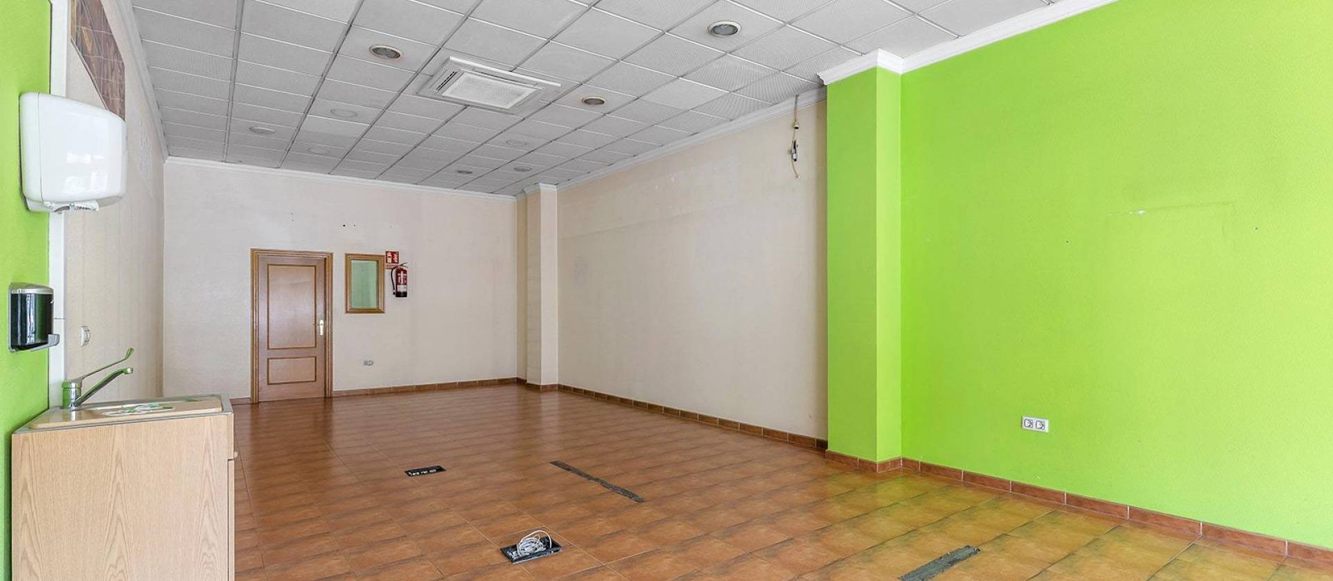 Sale - Commercial - Torrevieja - Centro