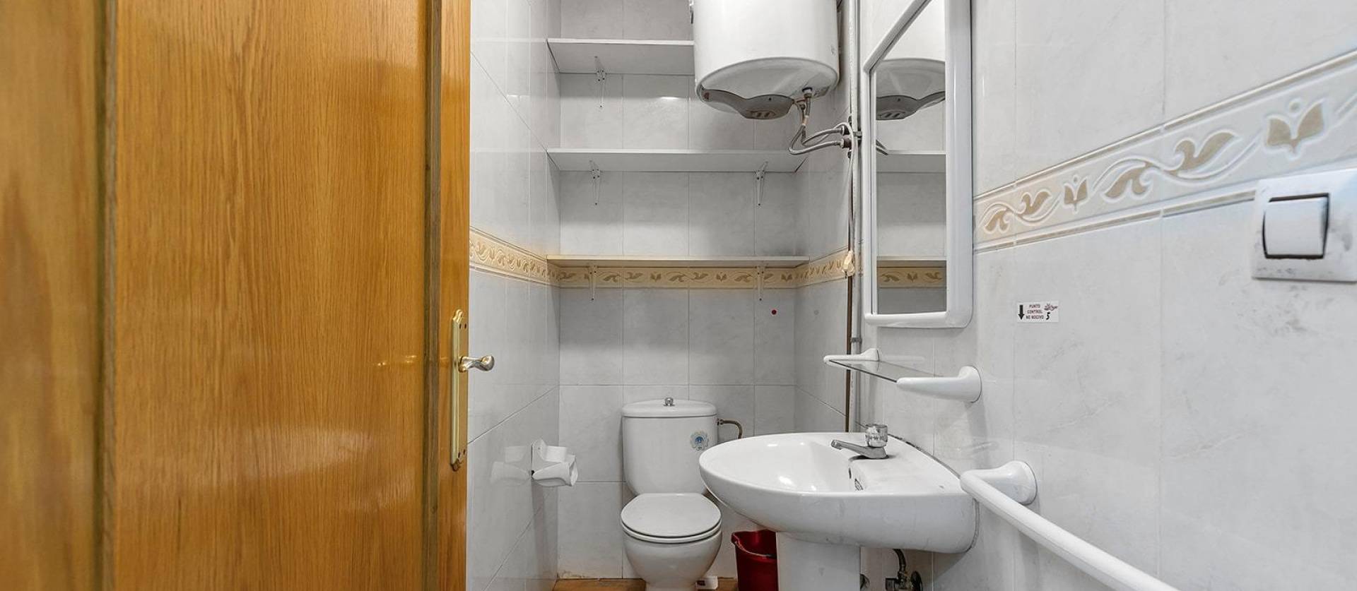 Sale - Commercial - Torrevieja - Centro