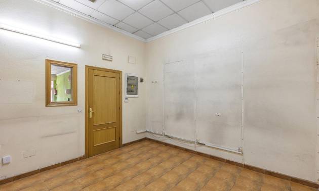 Sale - Commercial - Torrevieja - Centro