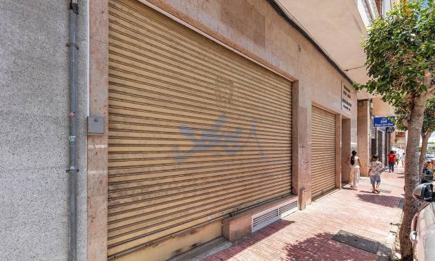 Sale - Commercial - Torrevieja - Centro
