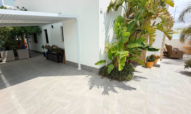 Sale - 4. House - Detached Villa - Los Montesinos - La Herrada
