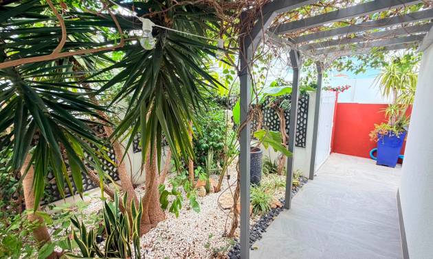 Sale - 4. House - Detached Villa - Los Montesinos - La Herrada