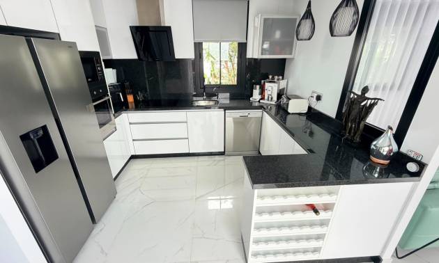 Sale - 4. House - Detached Villa - Los Montesinos - La Herrada
