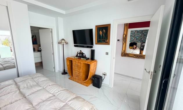 Sale - 4. House - Detached Villa - Los Montesinos - La Herrada