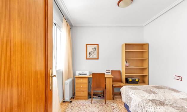 Sale - Apartment - Torrevieja - Estacion de autobuses