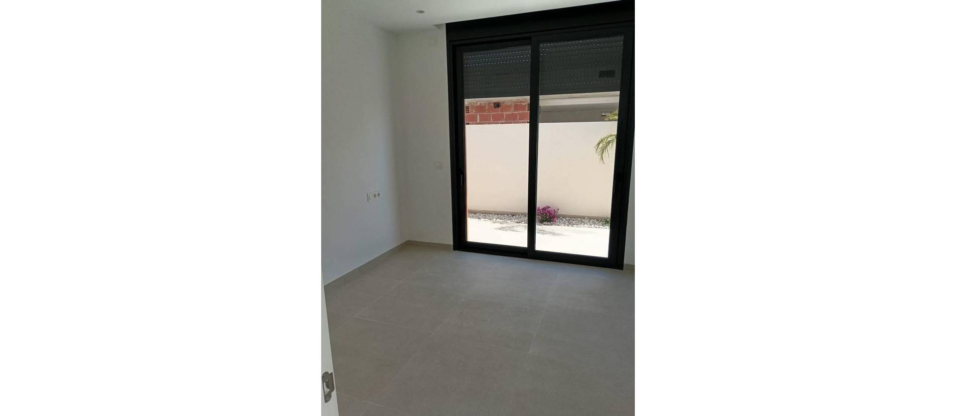 Nueva construcción  - Villa - Pilar de la Horadada - Roda Golf
