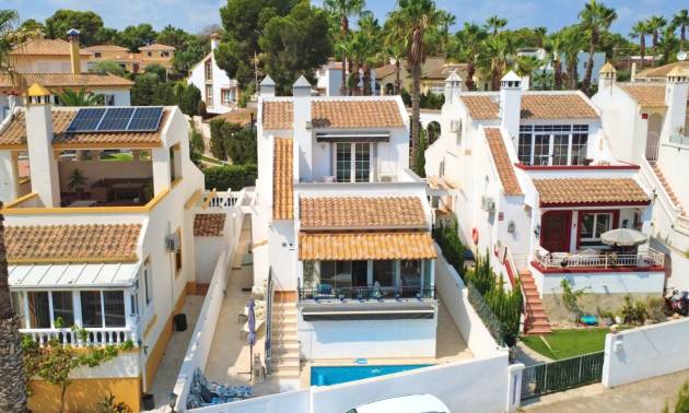 Sale - Villa - Orihuela Costa - Villamartín