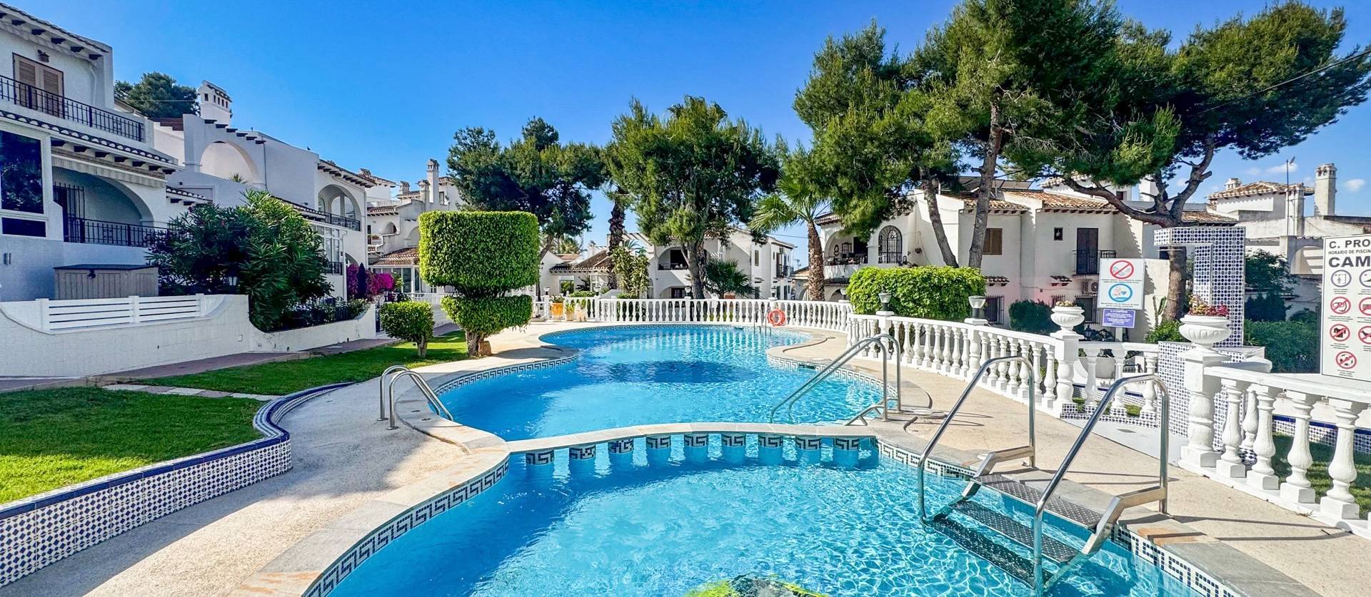 Sale - Bungalow - Torrevieja - Nueva Torrevieja - Aguas Nuevas