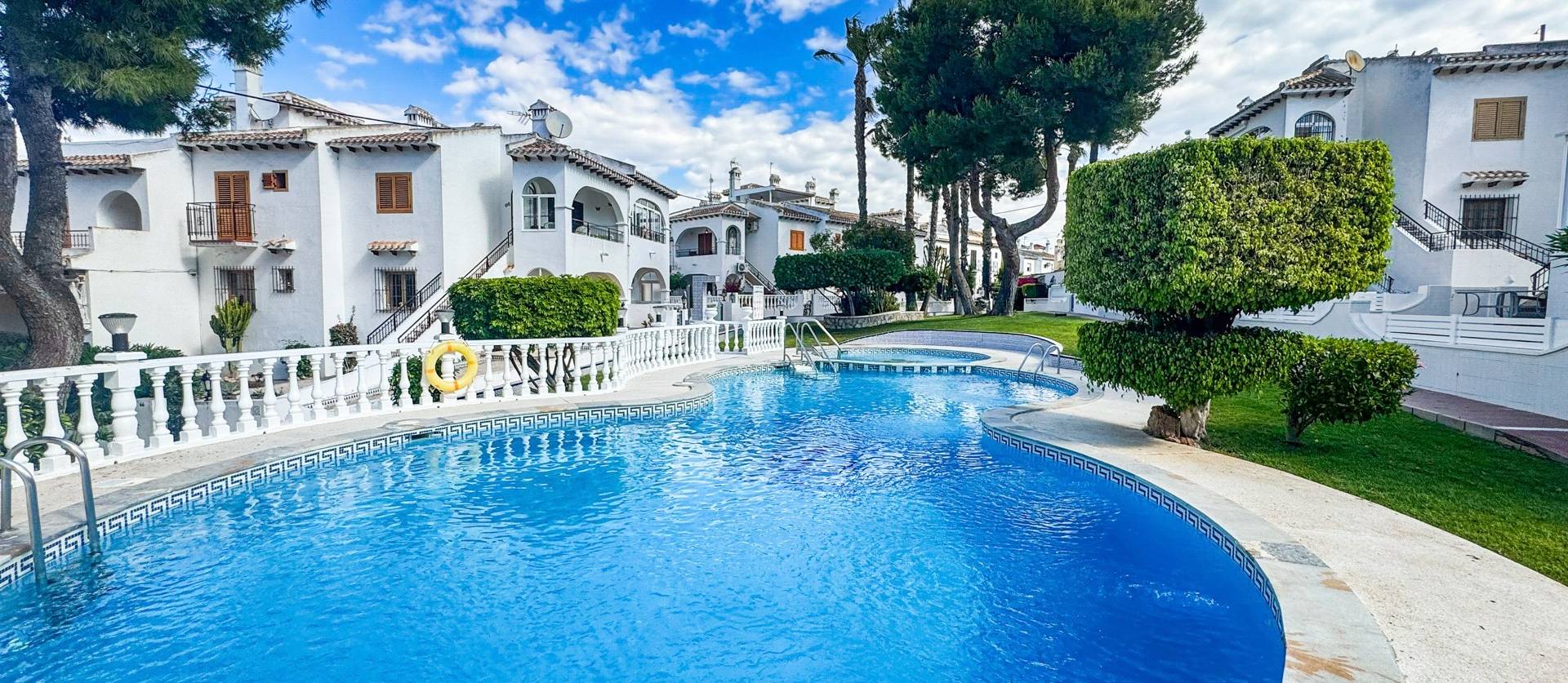 Sale - Bungalow - Torrevieja - Nueva Torrevieja - Aguas Nuevas
