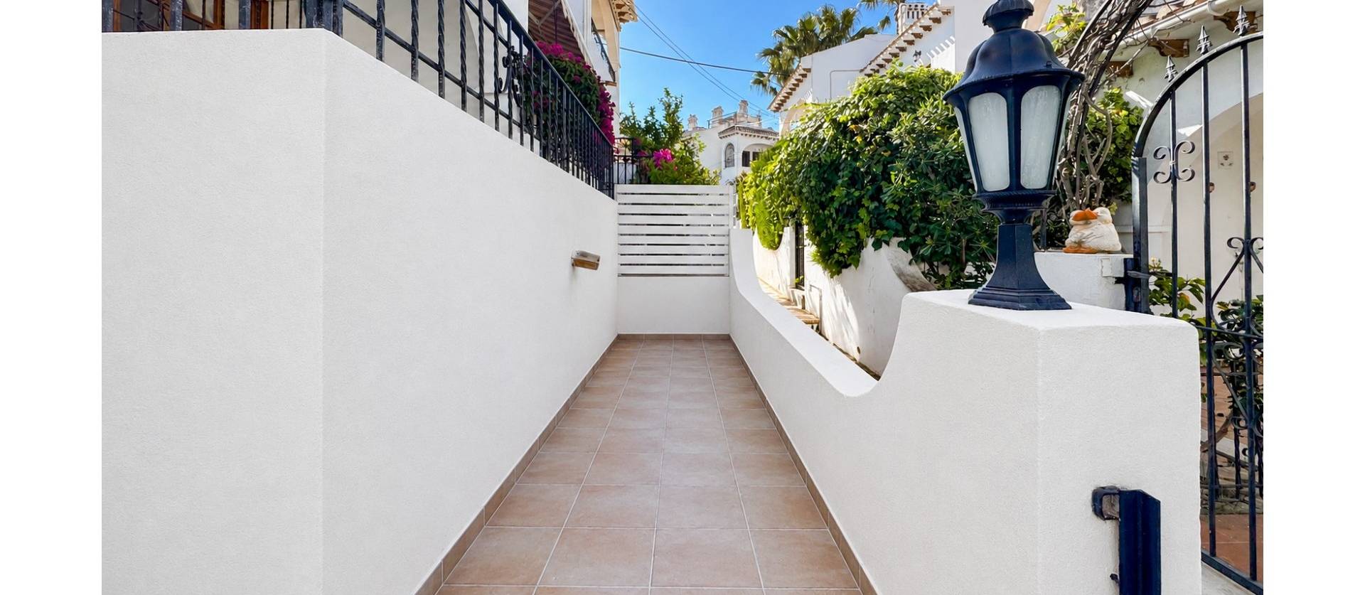 Sale - Bungalow - Torrevieja - Nueva Torrevieja - Aguas Nuevas