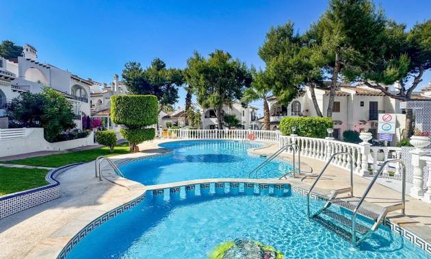 Sale - Bungalow - Torrevieja - Nueva Torrevieja - Aguas Nuevas