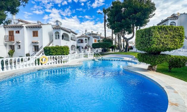 Sale - Bungalow - Torrevieja - Nueva Torrevieja - Aguas Nuevas