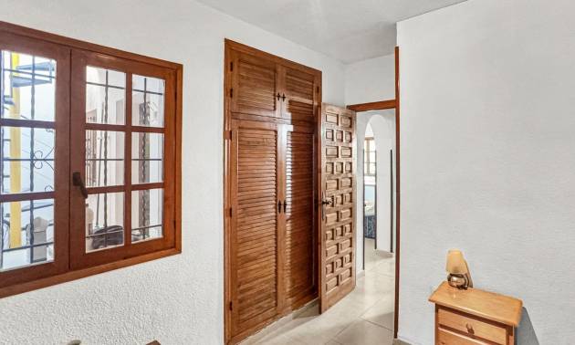 Sale - Bungalow - Torrevieja - Nueva Torrevieja - Aguas Nuevas