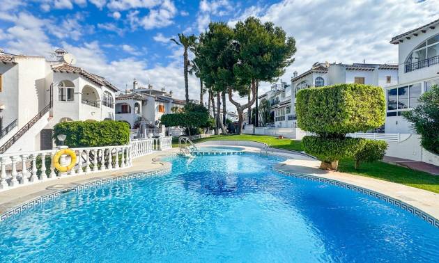 Sale - Bungalow - Torrevieja - Nueva Torrevieja - Aguas Nuevas