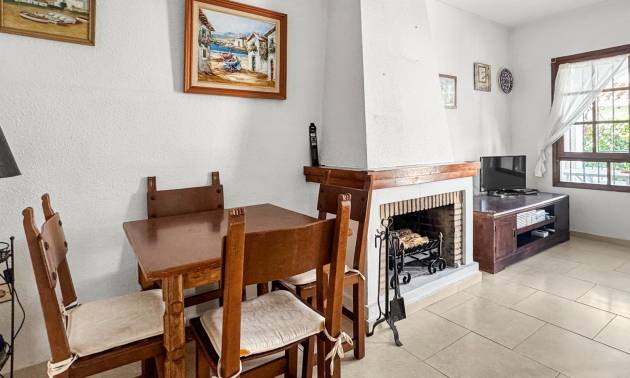 Sale - Bungalow - Torrevieja - Nueva Torrevieja - Aguas Nuevas
