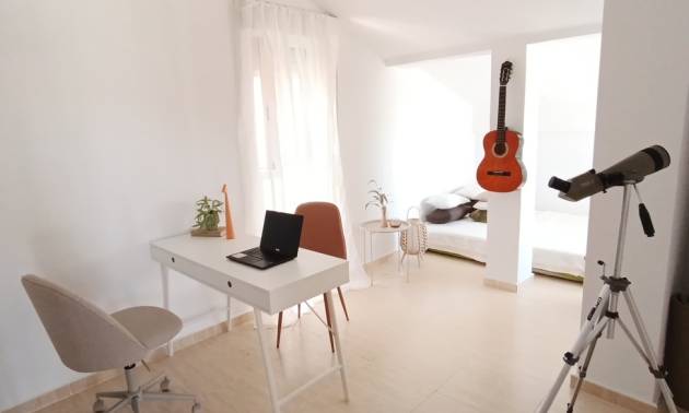 Revente - Apartment - Sucina