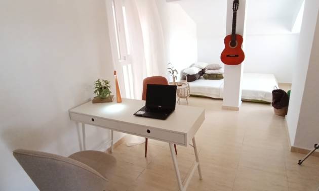 Revente - Apartment - Sucina